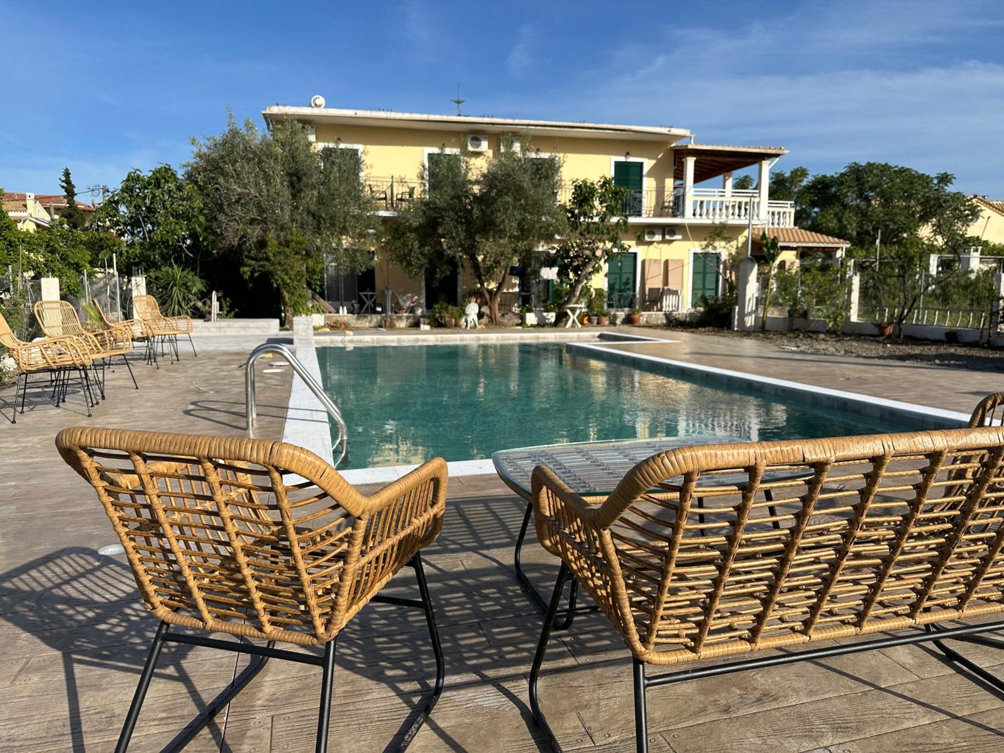 Aparthotel Kapetanios Luxury Agios Georgios  Esterno foto