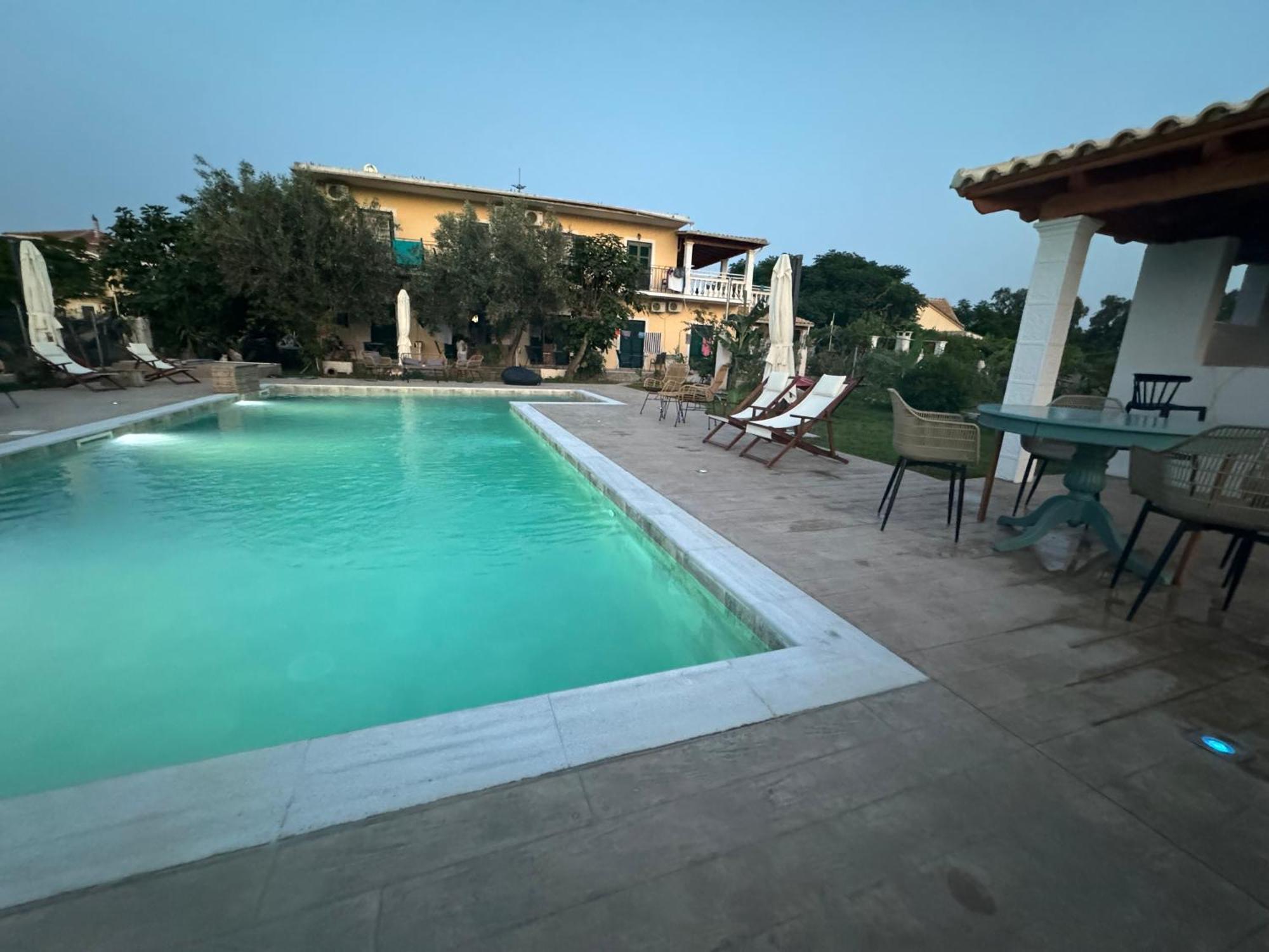 Aparthotel Kapetanios Luxury Agios Georgios  Esterno foto